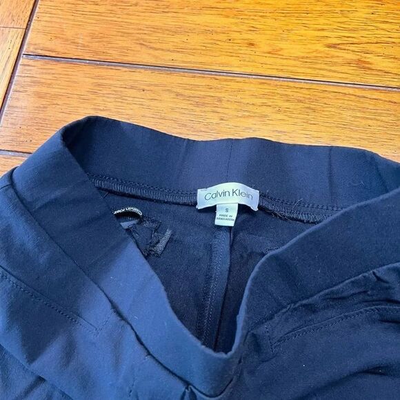 EUC Black Calv Klein Stretch Shorts Size Small #SUM14 - Picture 4 of 4